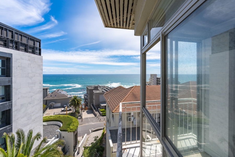4 Bedroom Property for Sale in Bantry Bay Western Cape